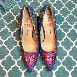 Penny loves Kenny America Pumps